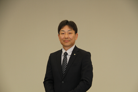 事務部長 佐藤 直隆